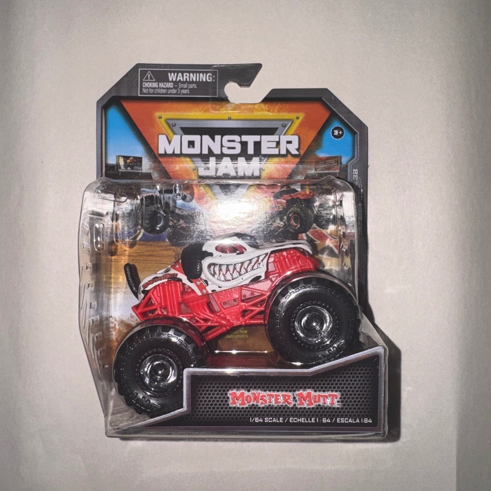Monster Jam Monster Mutt Dalmatian‎ 1/64 Scale Die-Cast Truck Series 33 New